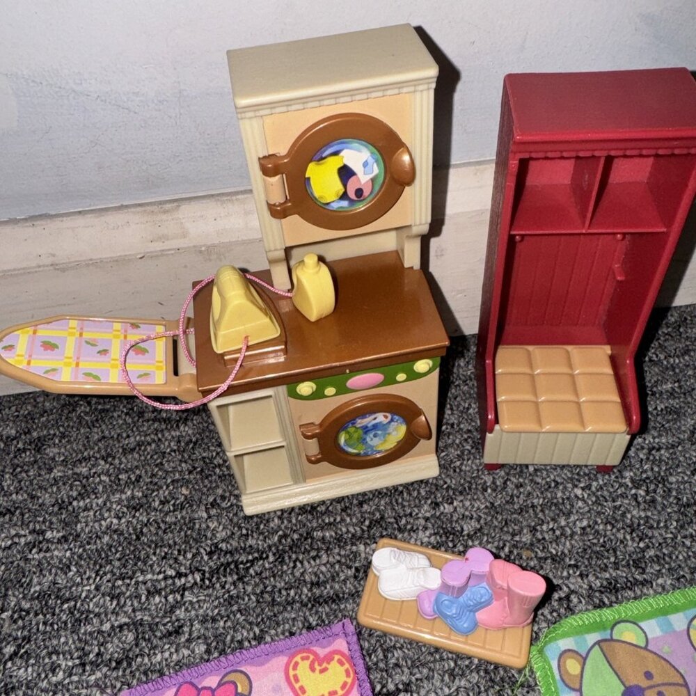 Fisher Price LOVING FAMILY DOLLHOUSE Laundry Room Washer Dryer Mudroom Set Twin - Picture 3 of 4